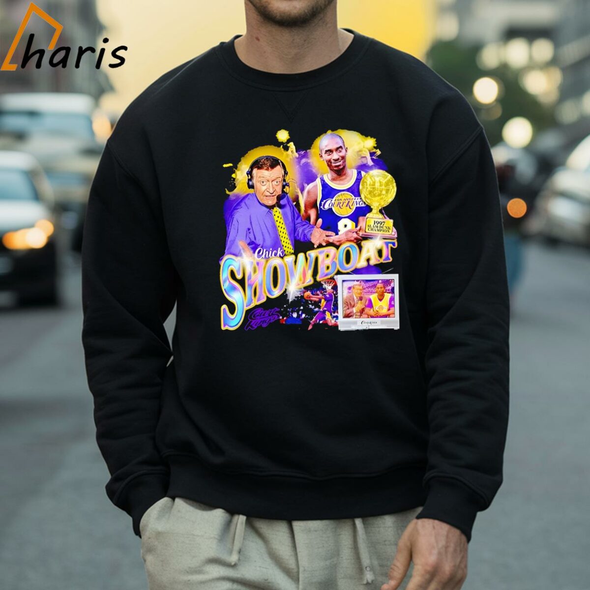 Kobe Bryant Los Angeles Lakes Basketball Chick Showboat Shirt 4 Sweatshirt