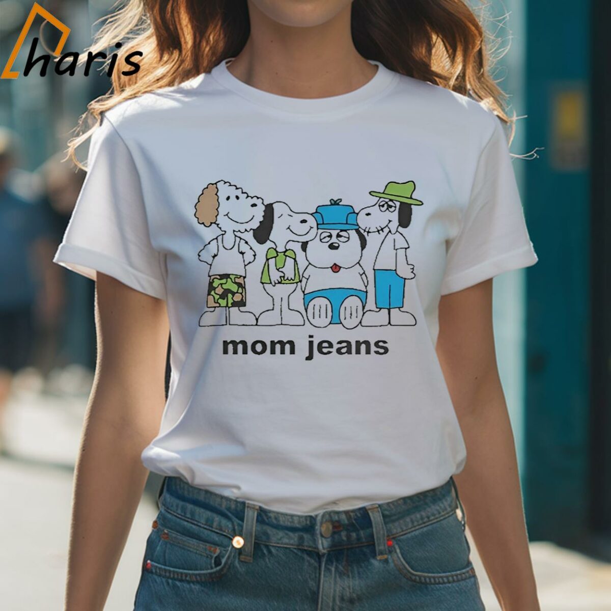 Mom Jeans Snoopy T-shirt
