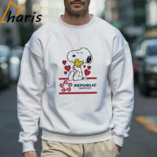 Snoopy And Woodstock Loves Republic Services Logo T shirt 3 Sweatshirt