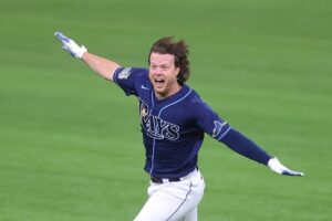 Brett Phillips signs with Yankees as pitcher